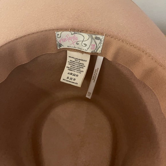 Free People 100% wool hat - Picture 4 of 4